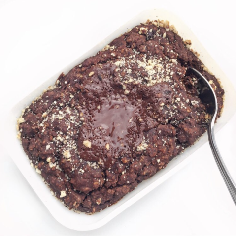 CHOCOLATE HAZELNUT PROTEIN OATMEAL BAKE